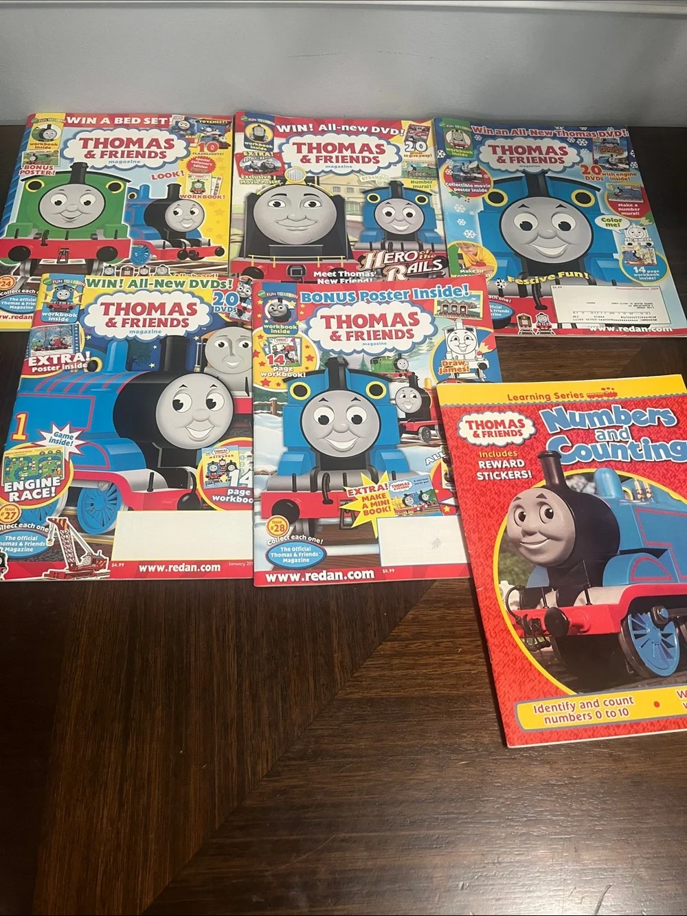 Thomas & Friends lot of 5 magazines 2009-2010 unused  train Thomas